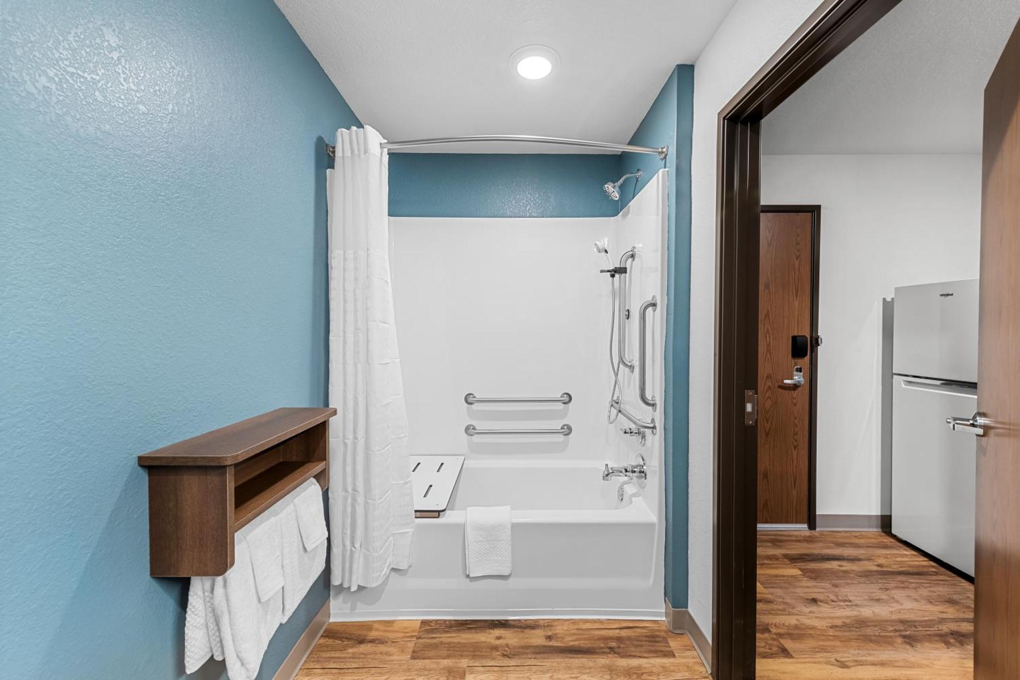 Woodspring Suites Kansas City Airport Dış mekan fotoğraf