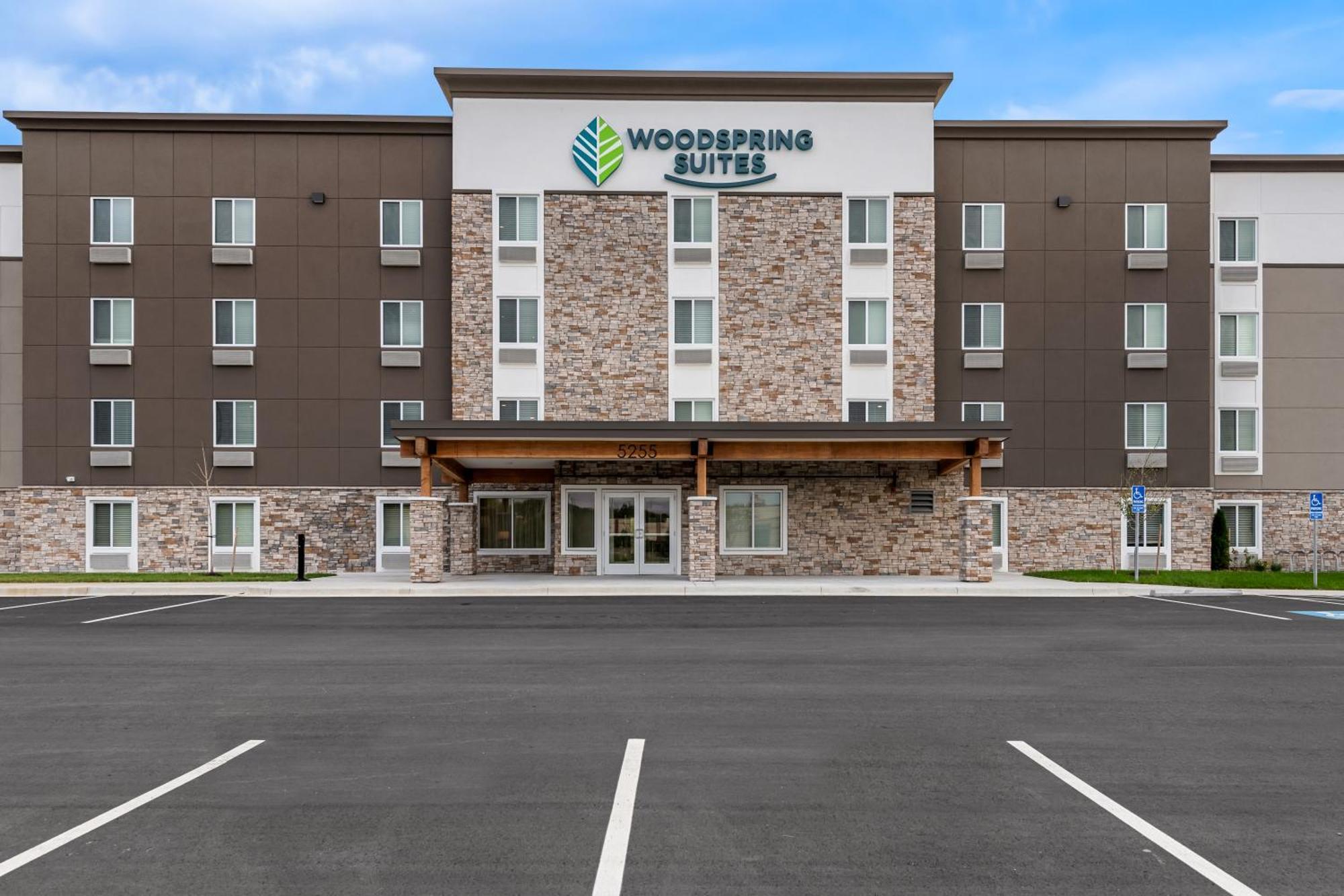 Woodspring Suites Kansas City Airport Dış mekan fotoğraf