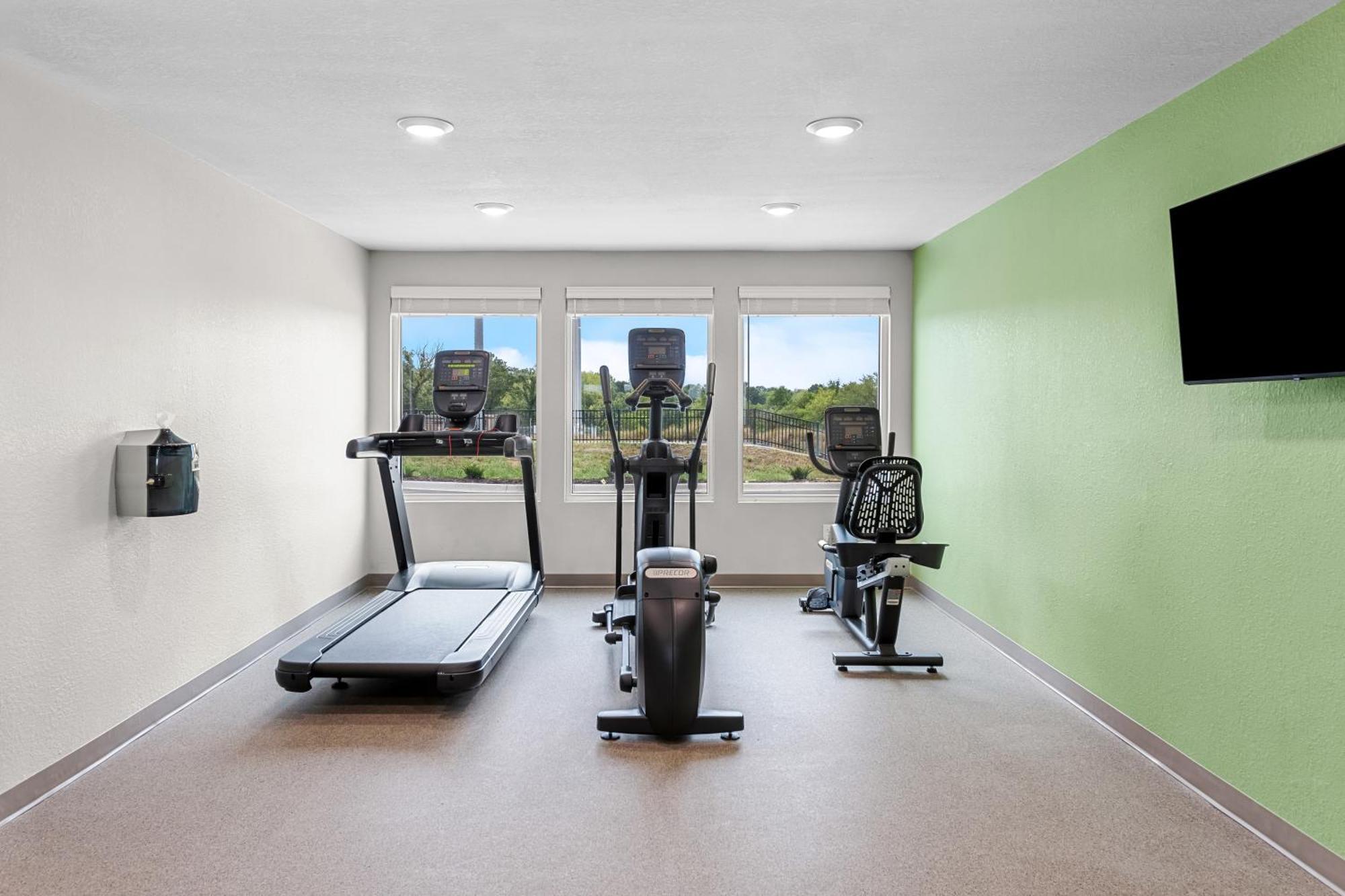 Woodspring Suites Kansas City Airport Dış mekan fotoğraf