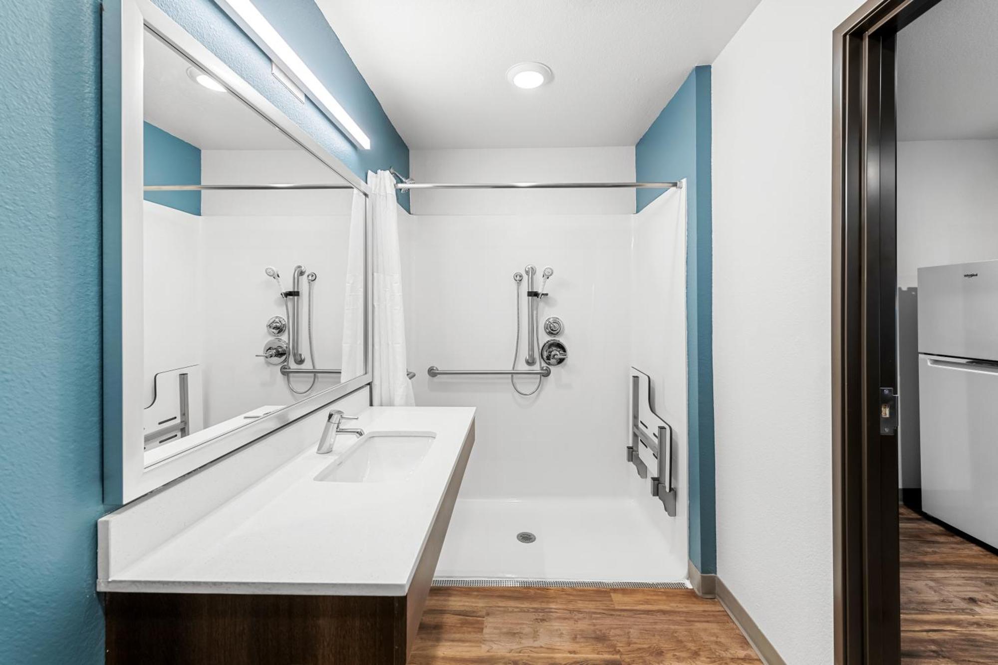 Woodspring Suites Kansas City Airport Dış mekan fotoğraf