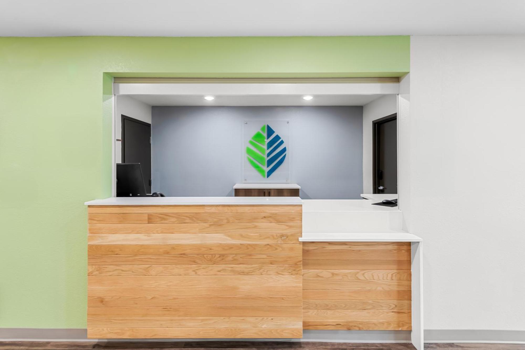 Woodspring Suites Kansas City Airport Dış mekan fotoğraf