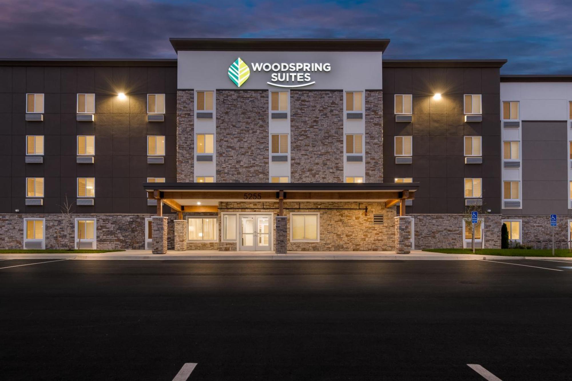 Woodspring Suites Kansas City Airport Dış mekan fotoğraf