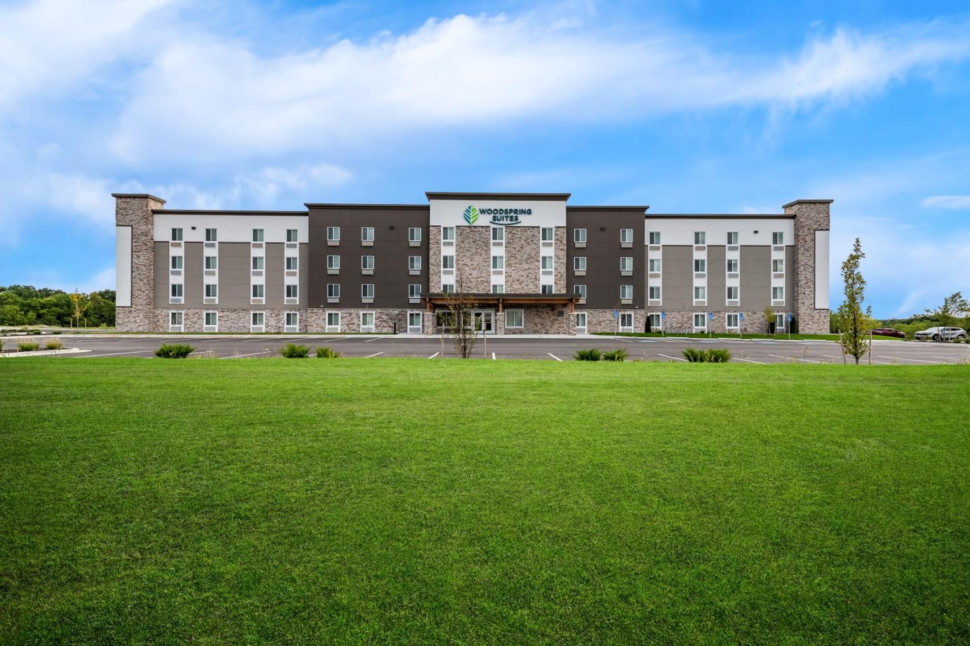 Woodspring Suites Kansas City Airport Dış mekan fotoğraf